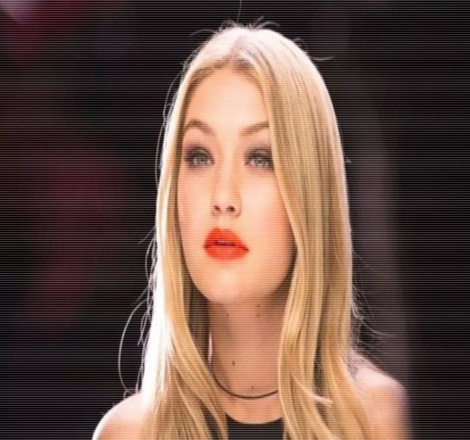 ━ Un sunet dezamăgitor îi părăseşte buzele în clipa în care îi este comunicată ora indicată - 19 Pull them panties to the side!