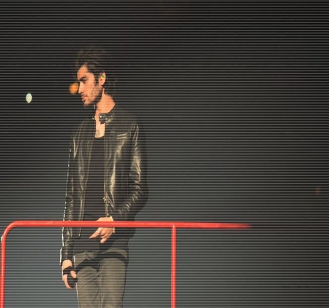 — Într-o oarecare măsură se aşteptase la reacţia iubitei sale, căci în privinţa facultăţii aceasta - 19 Pull them panties to the side!