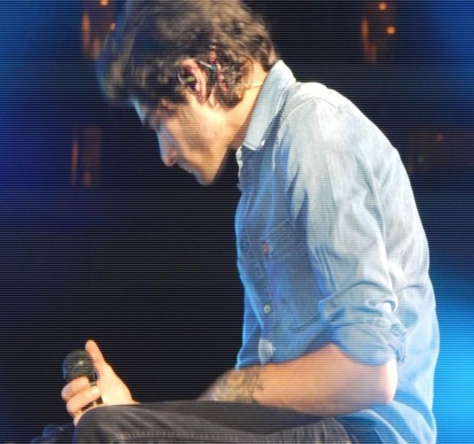 — Abia după ce informaţia i-o oferă şi sesizează de fapt maniera în care expresia facială - 19 Pull them panties to the side!