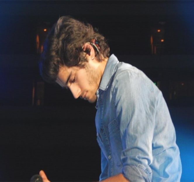 — Prin intermediul a două degete doar pentru a menţine astfel contactul vizual dintre ei, - 19 Pull them panties to the side!