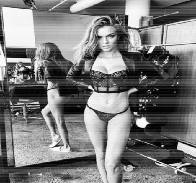 — Impactul ce îl are apariţia celor doi era destul de mare pentru ea, lucru din cauza căruia - 19 Pull them panties to the side!