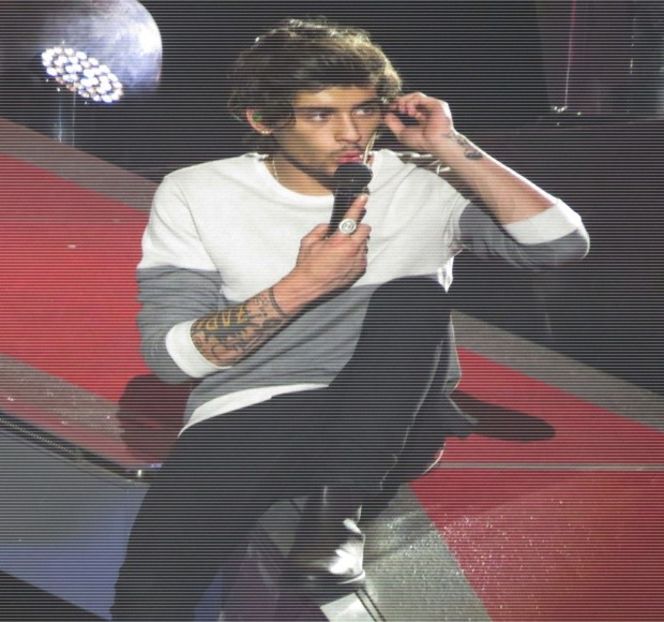 — Conversaţie, acesta dând dovadă de o linişte atipică. Astfel, constatând că şatena ar fi - 19 Pull them panties to the side!