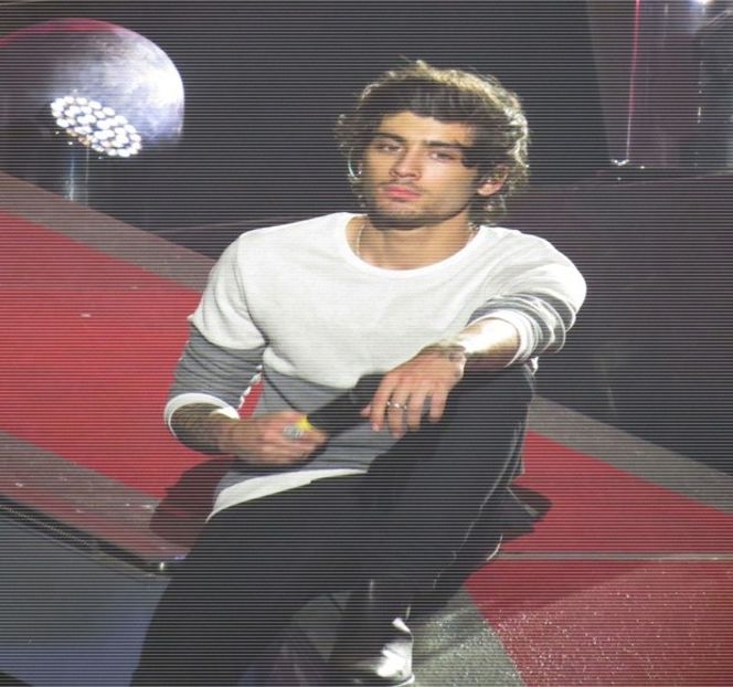 — Ajunseseră în locul curent prin transportul oferit de către vehiculul lui Josephine, pe când - 19 Pull them panties to the side!