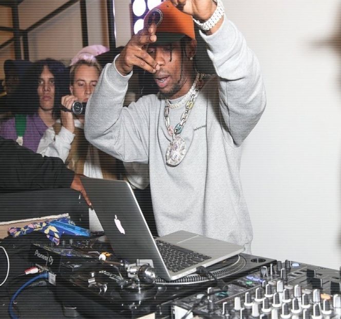 — Dispar val-vârtej, lăsând în urma lor o tăcere anticipată. Bineînțeles că în primă fază orice - 19 Pull them panties to the side!