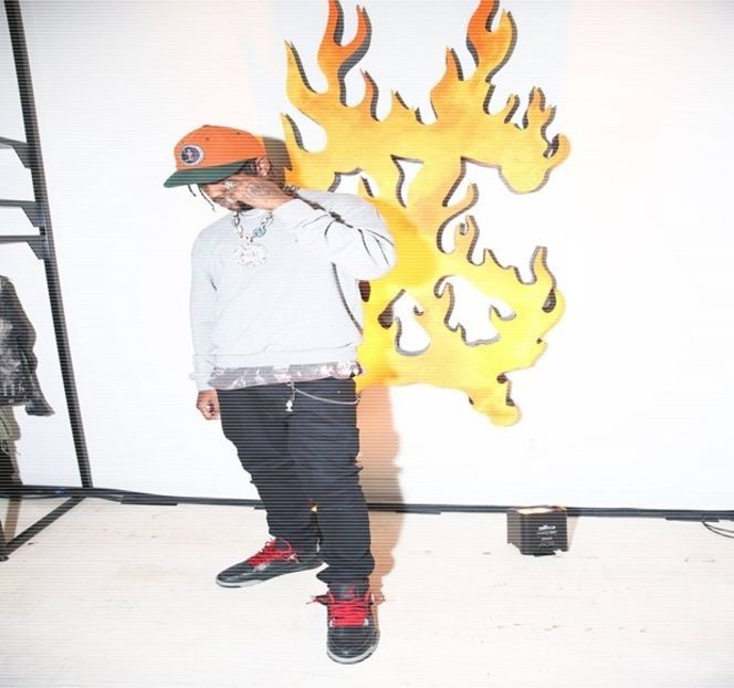 — Profită în schimb de situația curentă și, dintr-un moment în altul, fiind gata să se - 19 Pull them panties to the side!