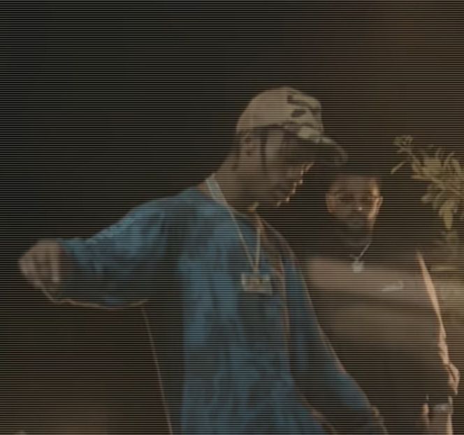 — La un răspuns. Totuși, prima sa reacție constă în plasarea ambelor palme peste talia acesteia - 19 Pull them panties to the side!