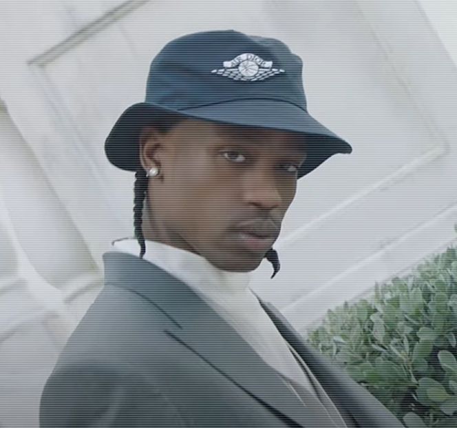 — Îşi petrece vârful limbii peste măsele, urmărindu-i în tăcere expresiile faciale până în clipa - 19 Pull them panties to the side!