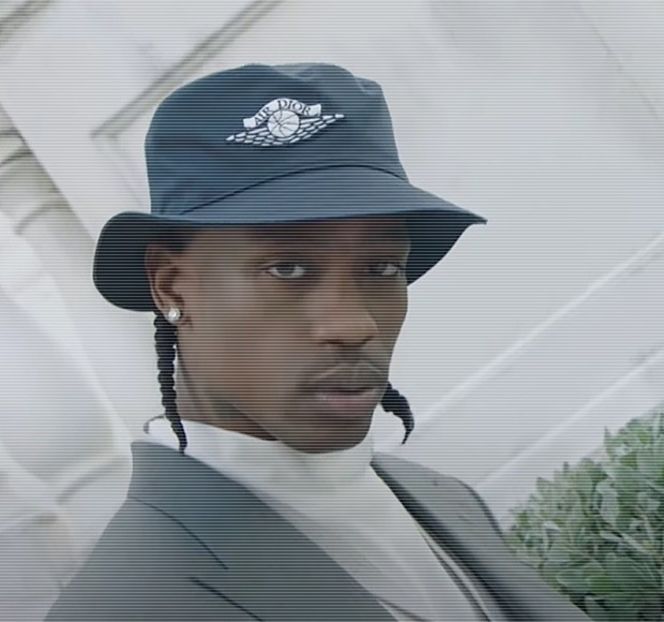 — Mai făcut-o până acum.” Îşi depărtează totodată capul de pe suprafaţa neagră a tetierei, - 19 Pull them panties to the side!