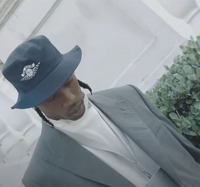 — „Noroc.” Îngână el cuvintele acesteia doar pentru a o tachina într-un oarecare fel, astfel - 19 Pull them panties to the side!