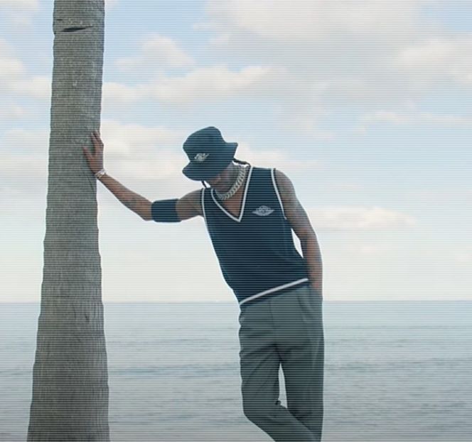 — Acestuia de a crește, căci buza inferioară și-o mușcă în consecință. Abia după stăpânirea - 19 Pull them panties to the side!