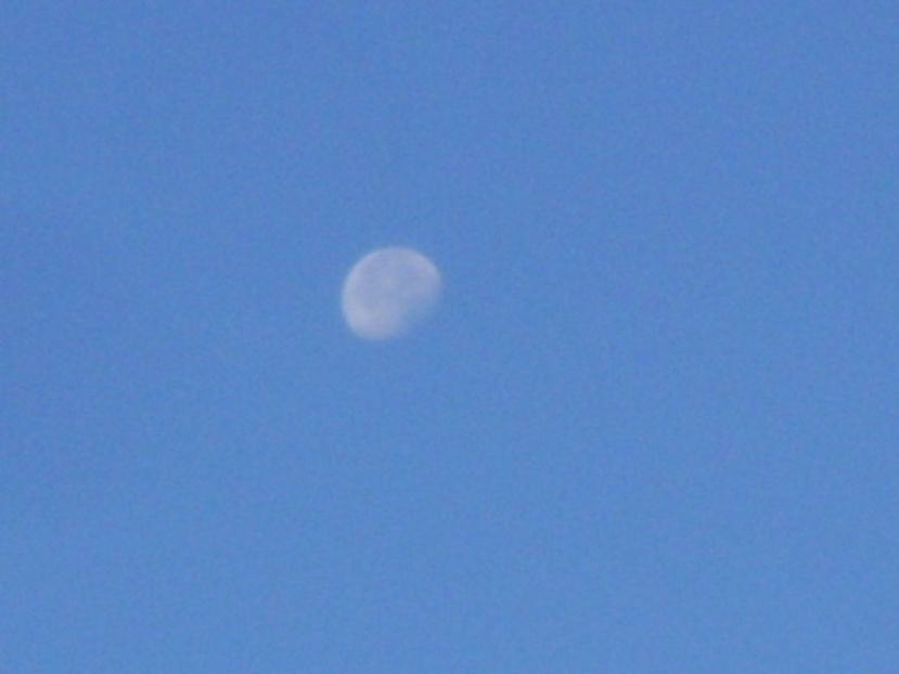 Luna in scadere in Berbec - Luna - Soarele si norii - 2