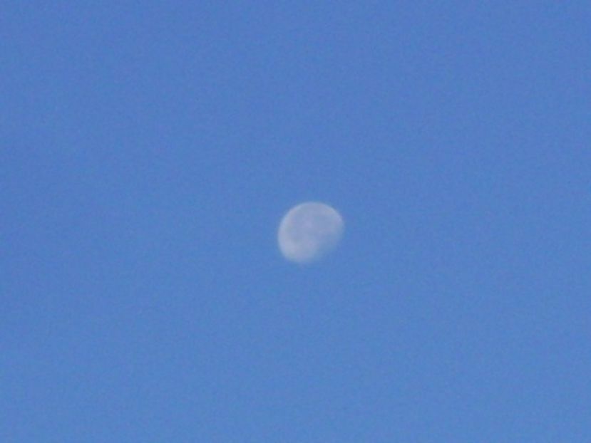Luna in scadere in Berbec - Luna - Soarele si norii - 2