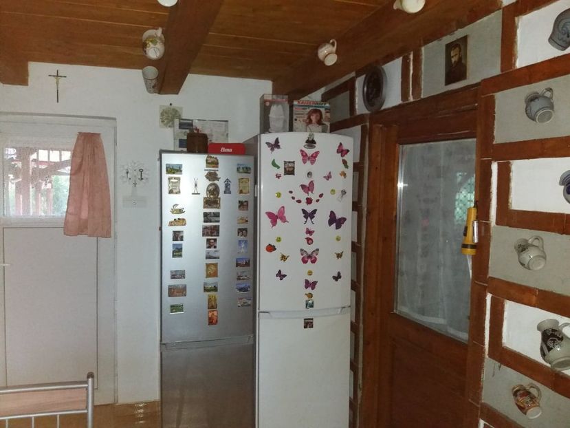  - Interior si exterior la casa de la tara