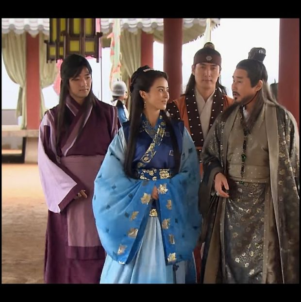 Ｐｏｚａ １１ － ０９．０９．２０２０ － １７：２７ - a - Legendele Palatului - Printul Jumong