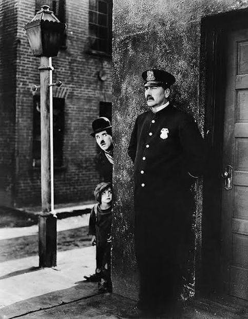 Charlie Chaplin - Charlie Chaplin