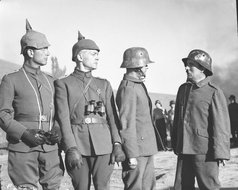 Charlie Chaplin - Charlie Chaplin