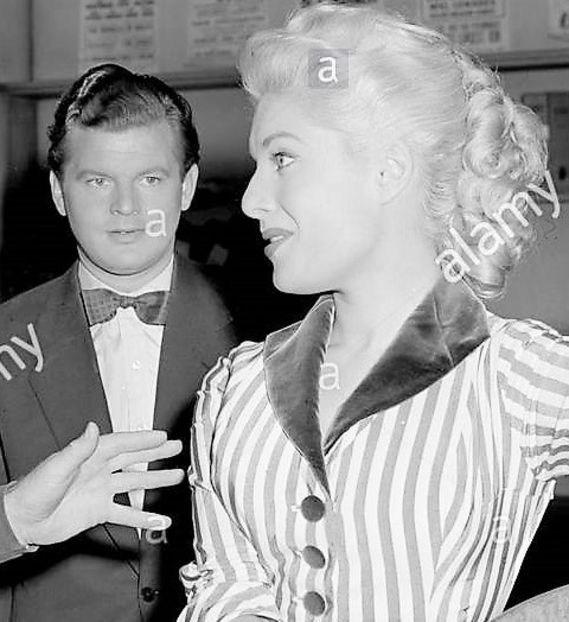 Benny Hill - Benny Hill