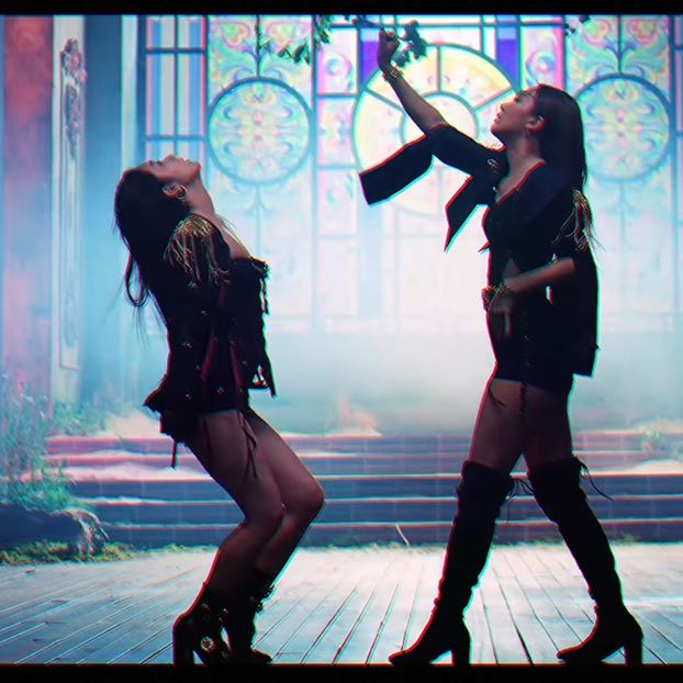 - X - RED like a perfect VELVET