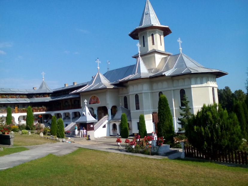 Mănăstirea Bic - Cascada de la Izvoarele Barcăului