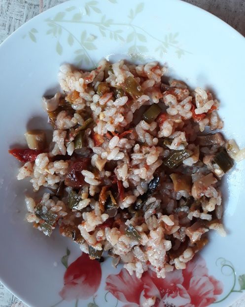 Orez cu ciuperci si legume la cuptor - Retete 1