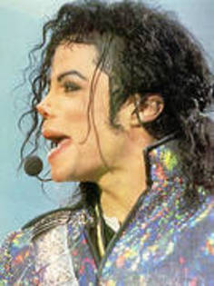 OMNBLYTULCGEXSXPORT - Poze Michael Jackson