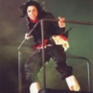 s1.metalhead.ro - Poze Michael Jackson