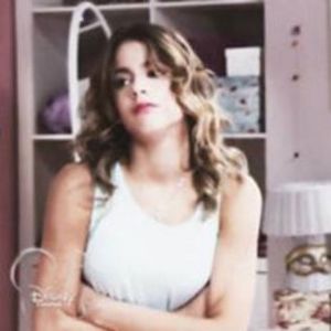 181F9B3B-17B2-4E3C-B852-E7C2E3D26B1D - 01a Violetta - pmv - 3