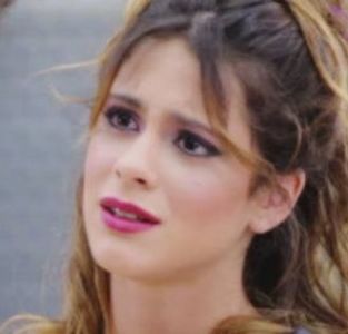 902BBA46-82D1-4579-BF9B-EF3DE846A772 - 01a Violetta - pmv - 3