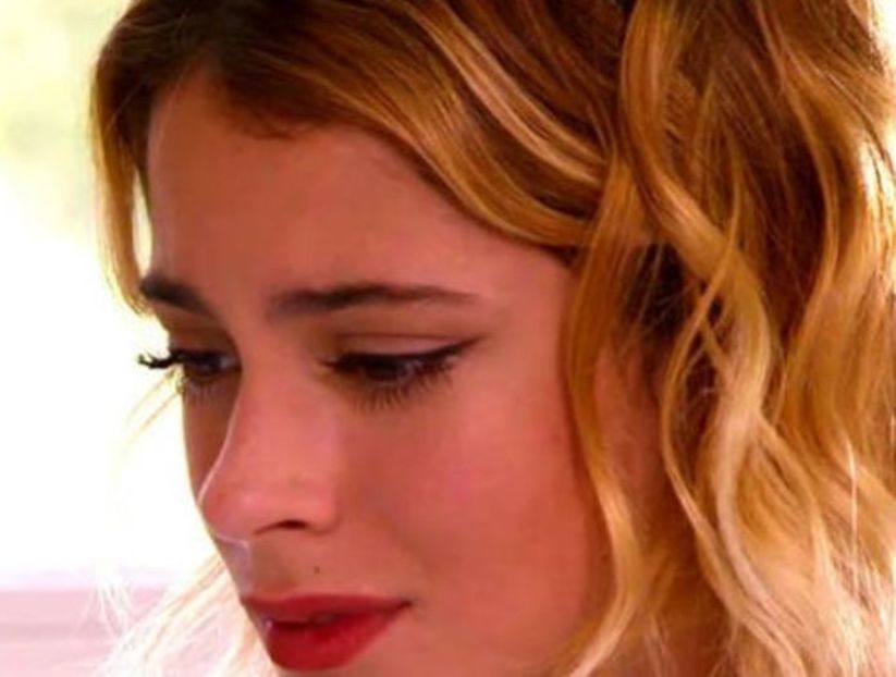 565D8B34-6431-4C40-9B8F-9C06C2BAF842 - 01a Violetta - pmv - 3