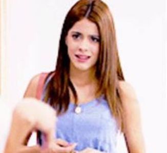 FF4D21F4-10DB-4B32-A4B1-17A86BBD9BFD - 01a Violetta - pmv - 3