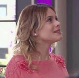 A480A355-30E0-404E-A2FC-5E89A9F83F5D - 01a Violetta - pmv - 3