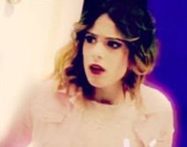 5CAF9F94-8AB0-4496-8286-CF9CEDE57E5F - 01a Violetta - pmv - 3