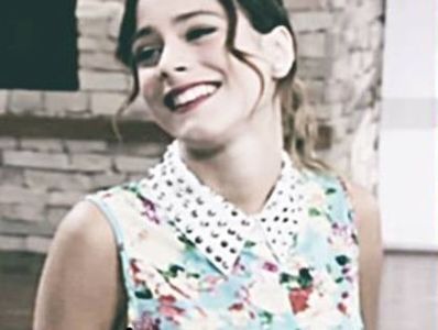 D0C6C821-7EA2-4804-8B69-1ADED928E6DF - 01a Violetta - pmv - 3