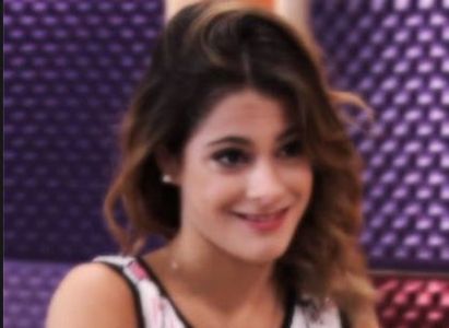 8852152D-AEFE-4412-AA6C-341879AD1AC7 - 01a Violetta - pmv - 3