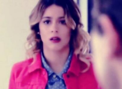 5DB90DA1-8384-4B53-B8AC-8BBCDA9CDF06 - 01a Violetta - pmv - 3
