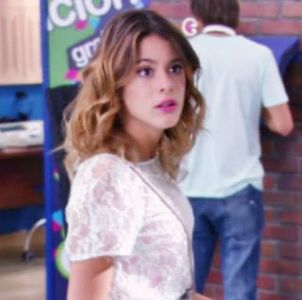254F3B16-DB36-40CF-A5B1-AF5CC01A7F49 - 01a Violetta - pmv - 3