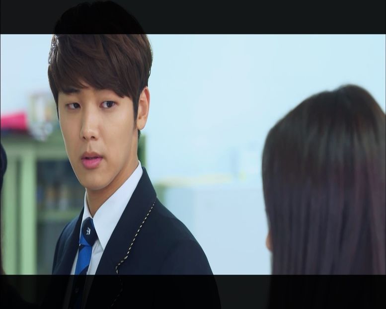 ▌Se uită la Haneul. ▌　― Ești bine? - Episode 08