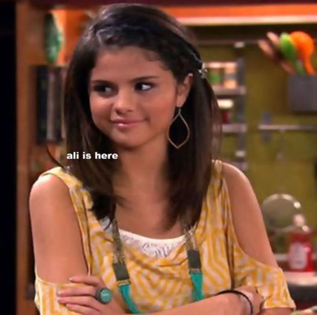  - 01 Selena