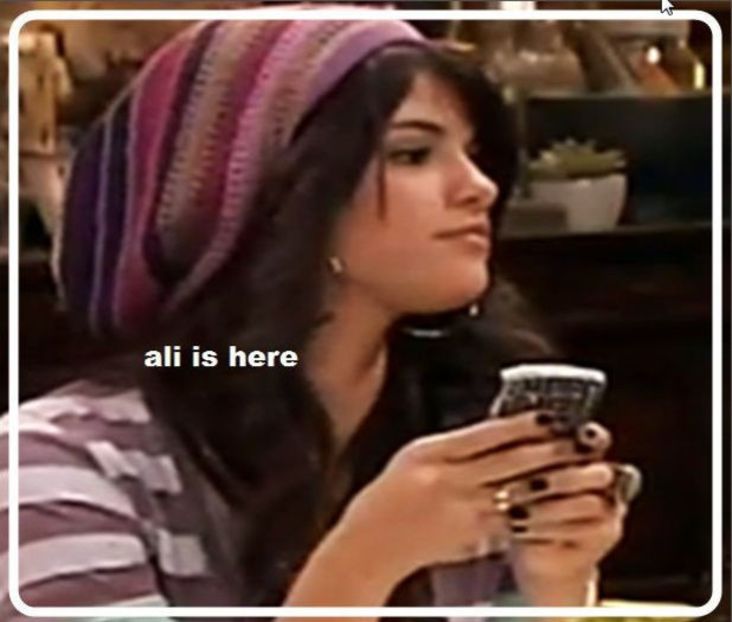  - 01 Selena