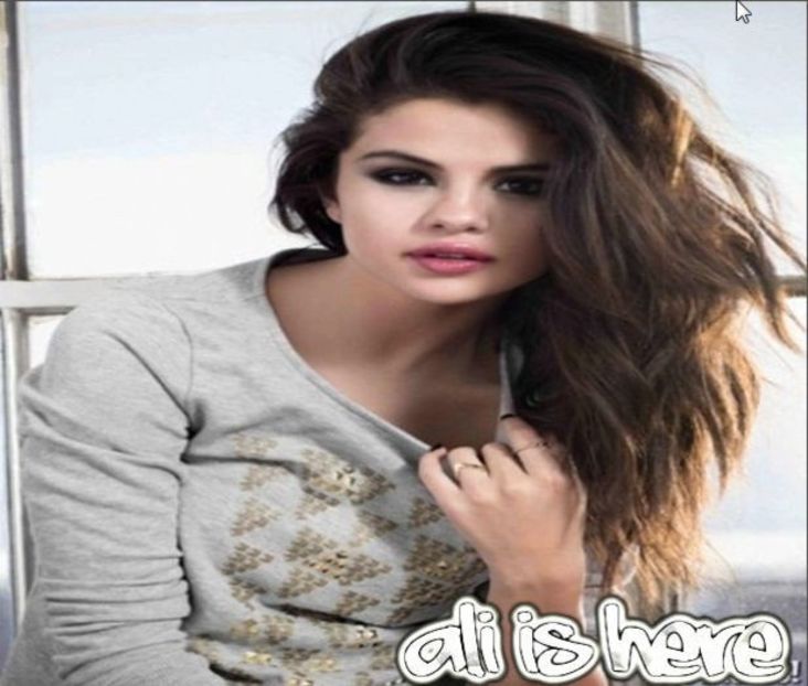  - 01 Selena