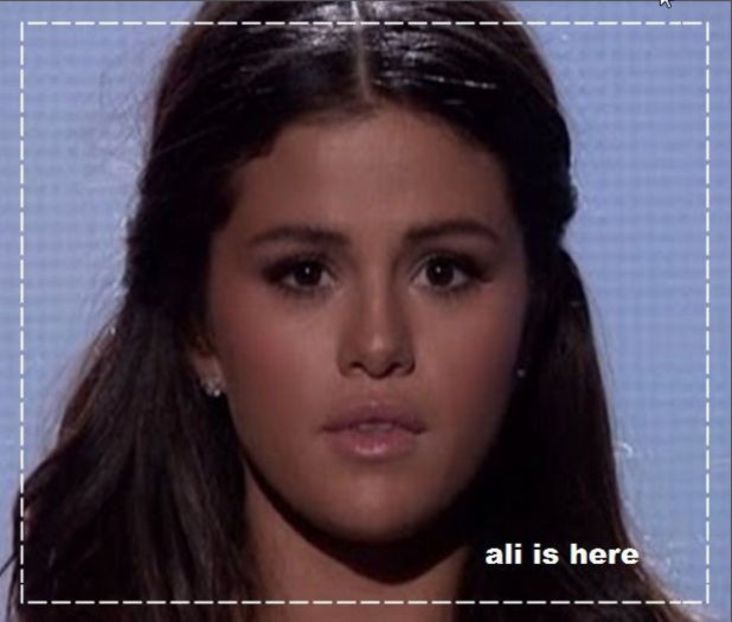  - 01 Selena