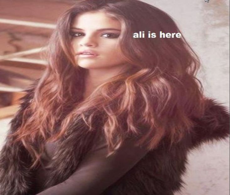  - 01 Selena