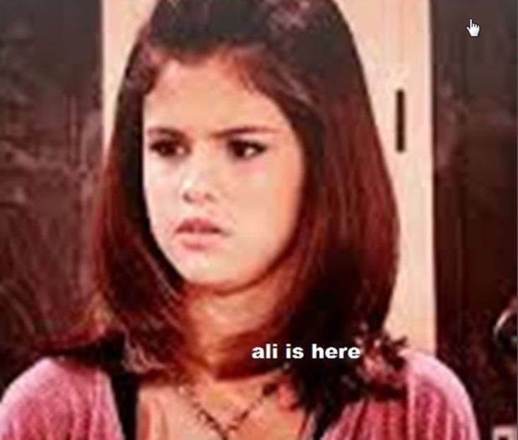  - 01 Selena