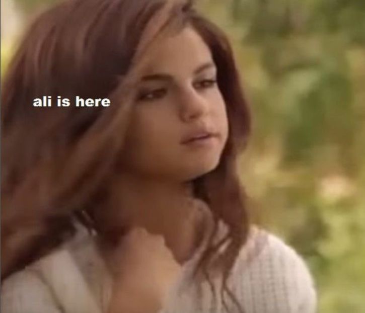  - 01 Selena