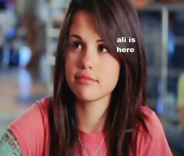  - 01 Selena