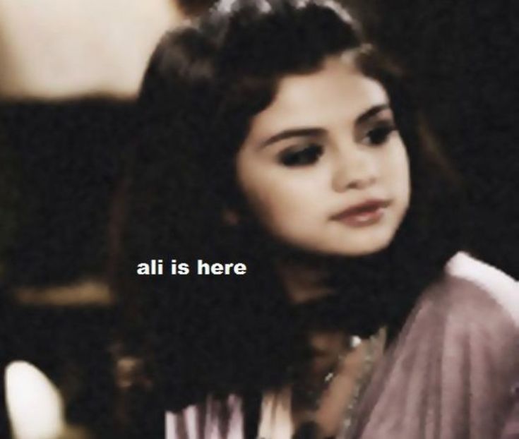  - 01 Selena