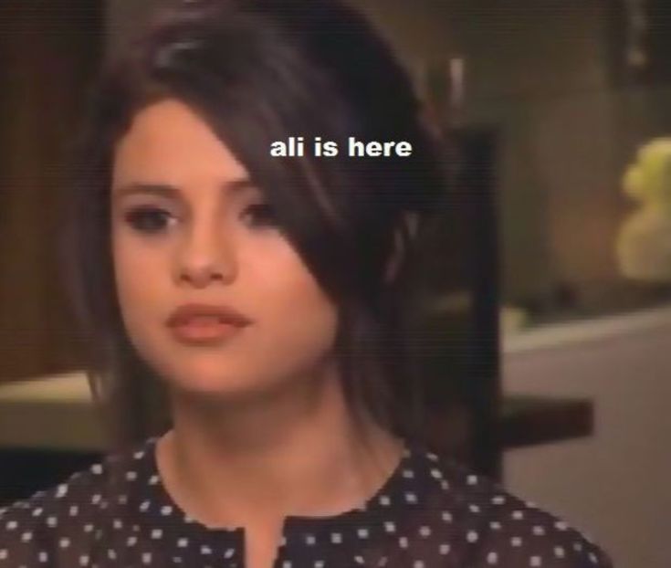  - 01 Selena