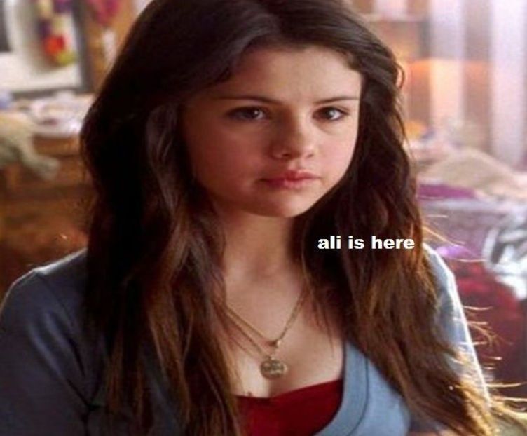  - 01 Selena