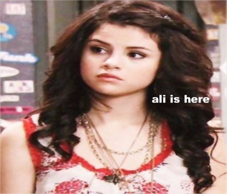  - 01 Selena