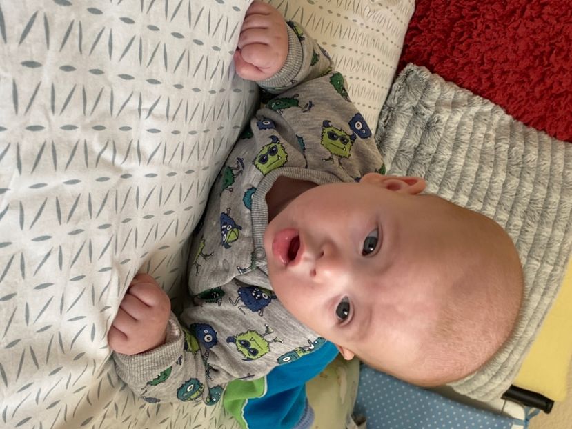 75B811E5-5677-464F-B503-42B54921DB8B - Lucas Winnie